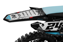 Load image into Gallery viewer, CHASE