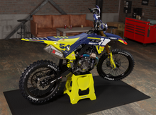 Load image into Gallery viewer, CRUDE